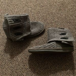 Bear paw knitted boots